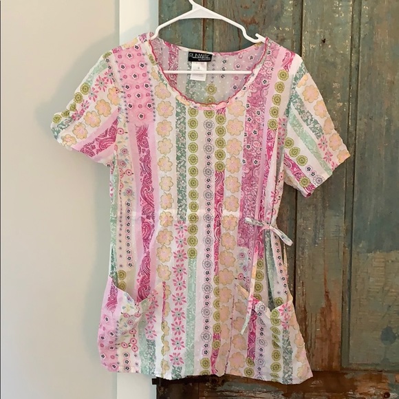 Scrub top - Picture 1 of 2